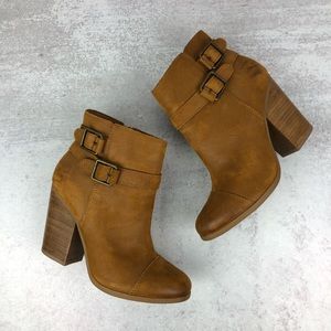 Lucky Brand Laureen Boot. 7.5. Tan.